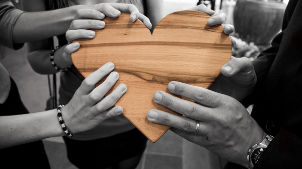 las-vegas-shooting-hands-heart-embrace-love-pexels-photo-433495-1380