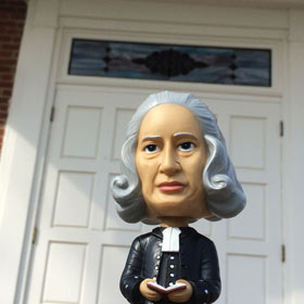 Muñeco cabezon de Juan Wesley en la Iglesia Metodista Unida de Glendale en Nashville, Tennessee. Foto de Steven Kyle Adair, United Methodist Communications