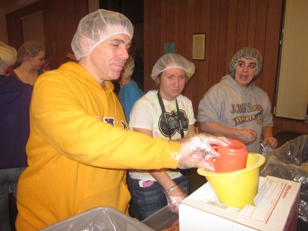 fea_1616_3193_harringtonstophungernow