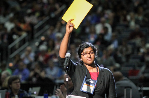 Ann Jacob, reserve delegate from the Eastern Pennsylvania Conference, motions to speak during the the 2016 United Methodist General Conference May 18 in Portland, Ore. Photo by Maile Bradfield, UMNS