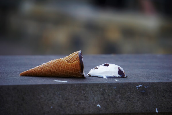 Why using a PDF for your church e-newsletter is a mistake. Image by Sarah Killian, Unsplash.