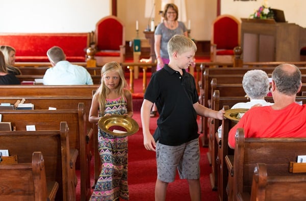Get tips and techniques to take the best photos of your church — photos that will welcome people before they ever set foot in the doors. Photo by Mike DuBose, UMNS.
