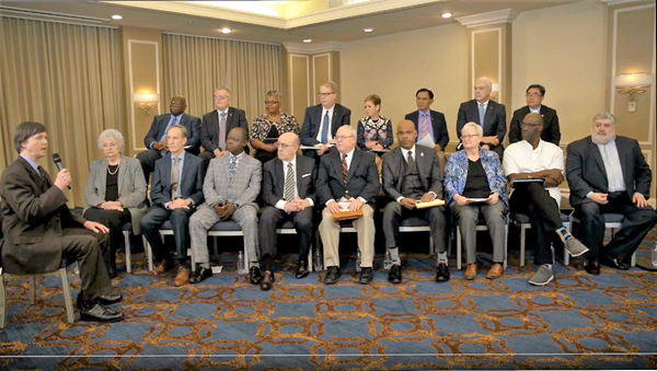 사진, 연합감리교 뉴스와 결별을 제안한 중재모임과 인터뷰에서 캡쳐된 사진