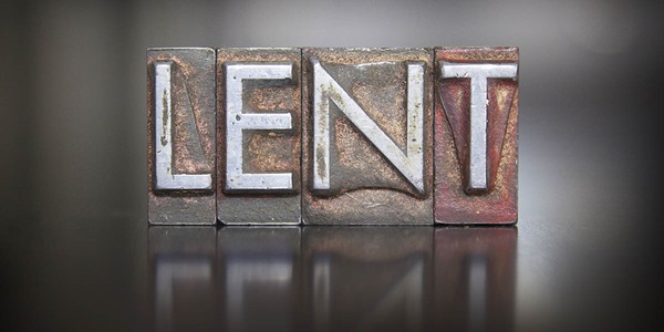 2009년 다락방의 영혼 축체 컨퍼런스에서 강대상의 배경 중 하나이다. 사진, 배스 리처드슨.