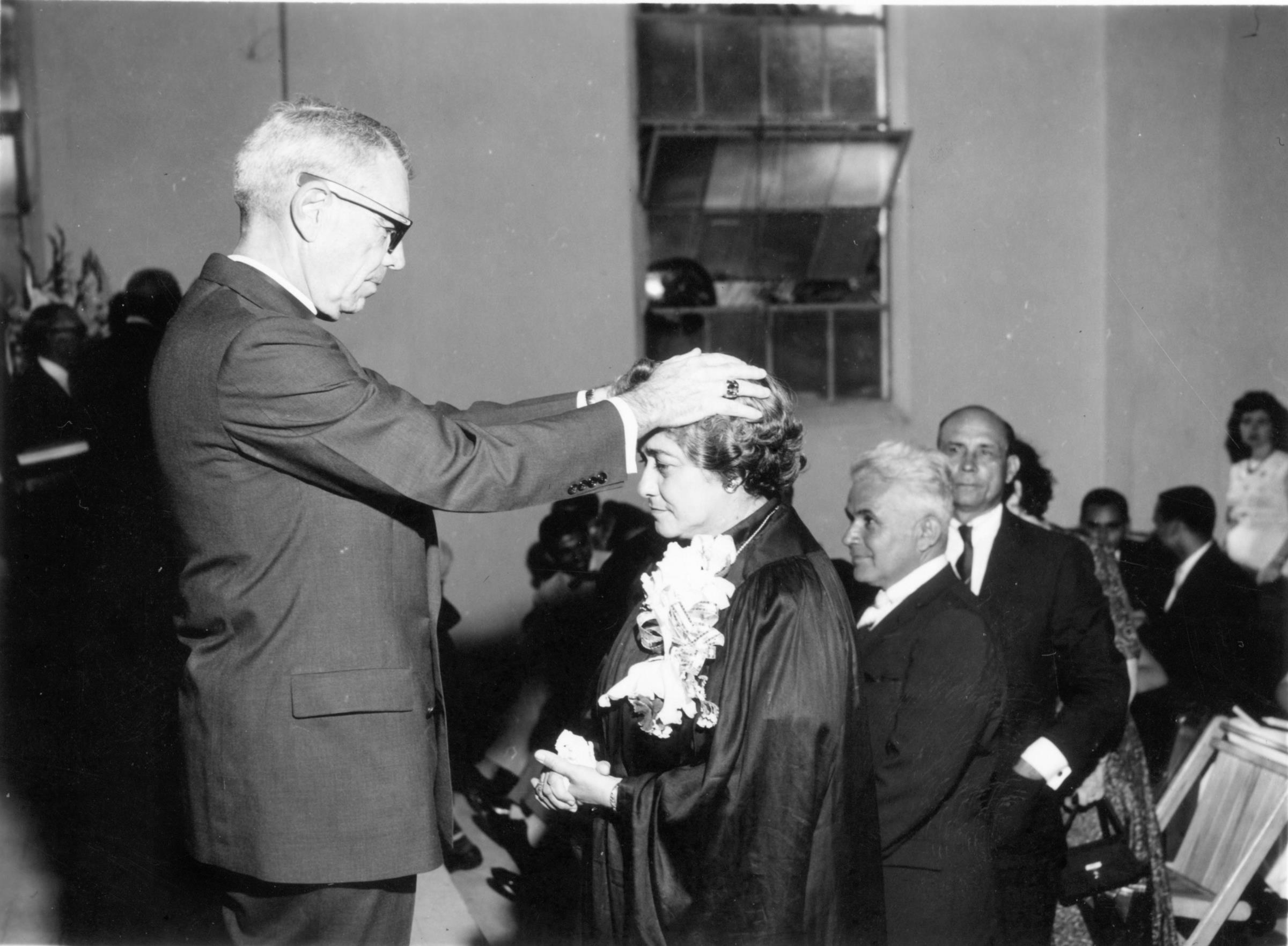 Comisión de Julia Torres Fernández. Foto cortesía de la Comisión General de Archivos e Historia.