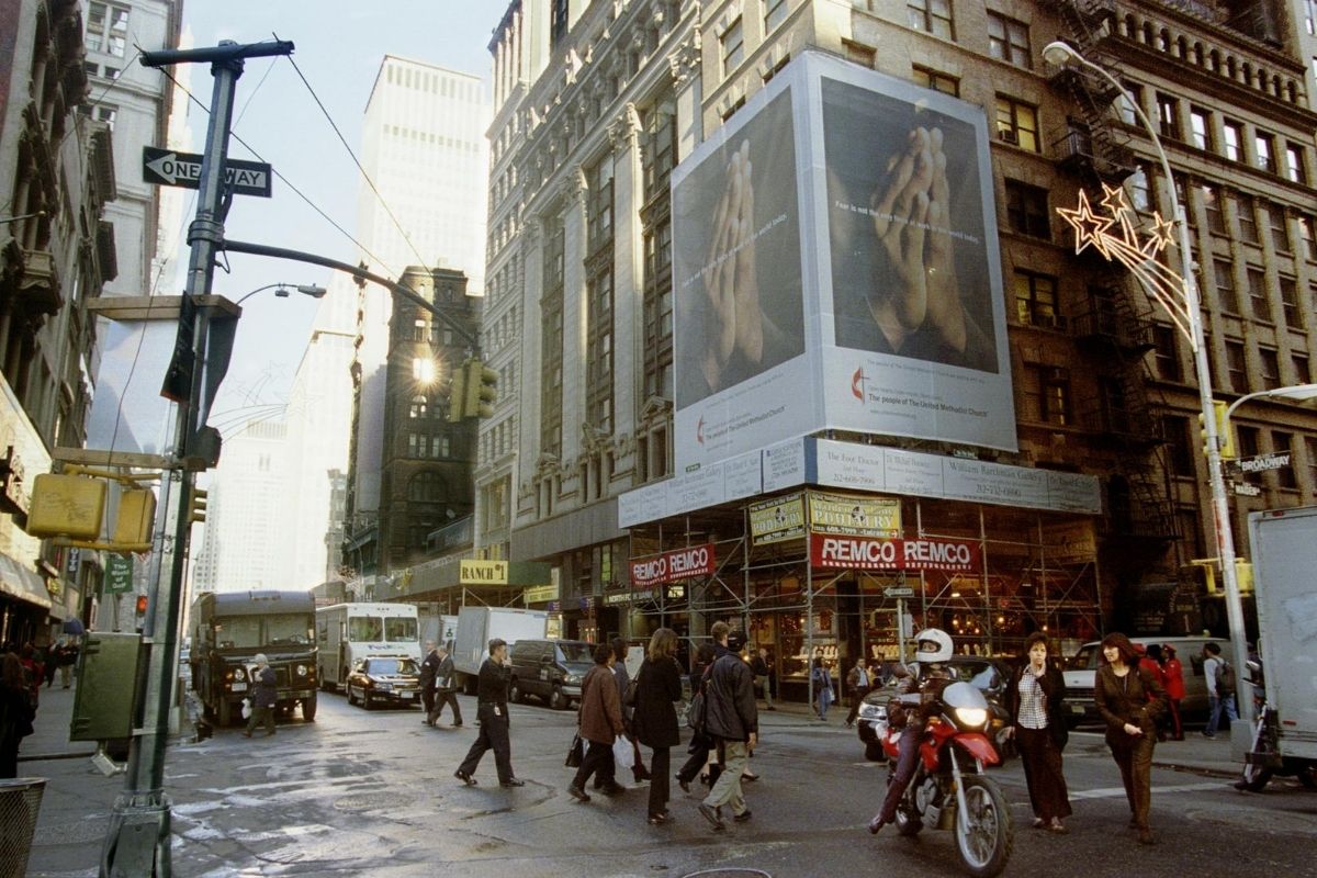 A 45-foot-high billboard in the Wall Street district of Manhattan, just two blocks from Ground Zero, offered passersby a word of encouragement from United Methodists. (A UMNS photo by John C. Goodwin.)