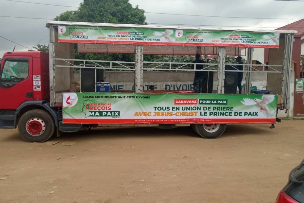The “Great Caravan of Peace” in Côte d'Ivoire.  (Image courtesy of United Methodist Communications)