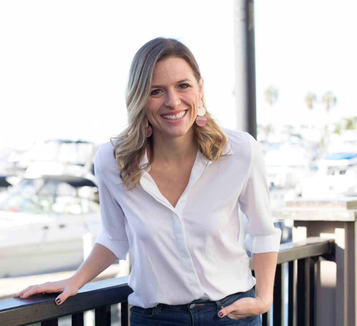 Dana Malstaff is the founder of Boss Mom. She helps other mothers raise babies and businesses offering resources and a support system. A big part of boss mom's support system is digital engagement in a Facebook group. Dana wrote the book boss mom, back in 2015, she is a master content strategists podcast, or speaker coach, as well as being mom and CEO. Image courtesy of Dana Malstaff.