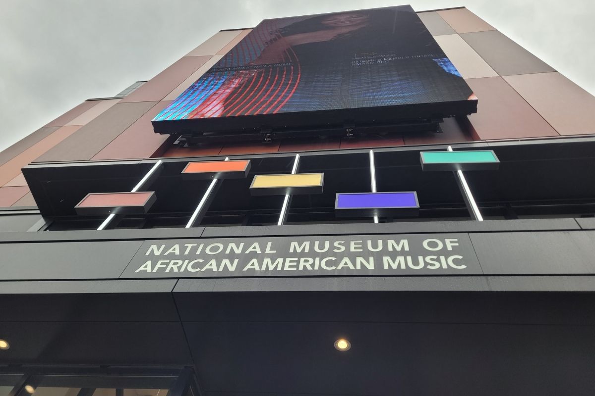 The National Museum of African American Music offered a warm welcome on a stormy day. (Photo by Brenda Smotherman.)