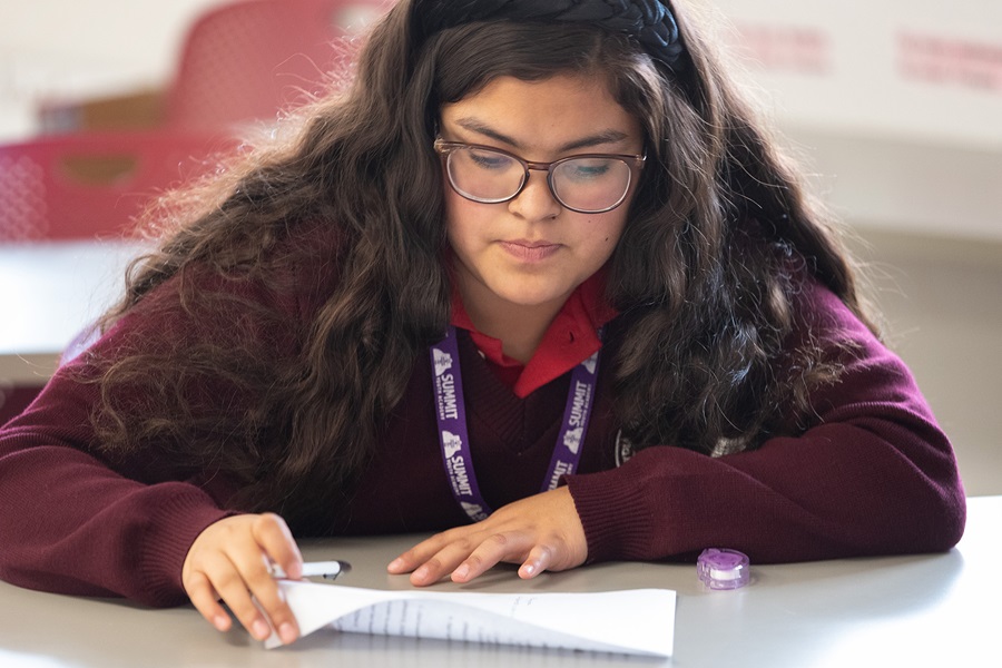 Ruth Moreno takes the midterm exam for her Spanish literature class at the Lydia Patterson Institute in El Paso, Texas. Photo by Mike DuBose, UM News.