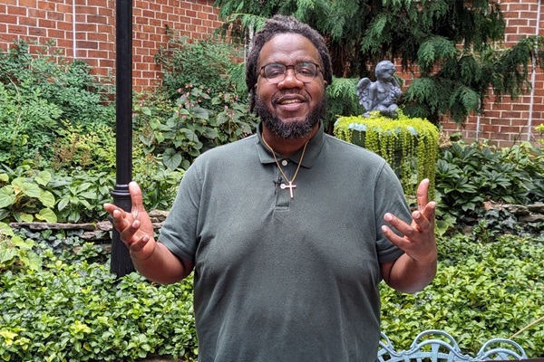 The Rev. John Randolph recording a sermon for Whenever Wherever Worship. Courtesy of Connie Offutt of the Kentucky Annual Conference 2023.