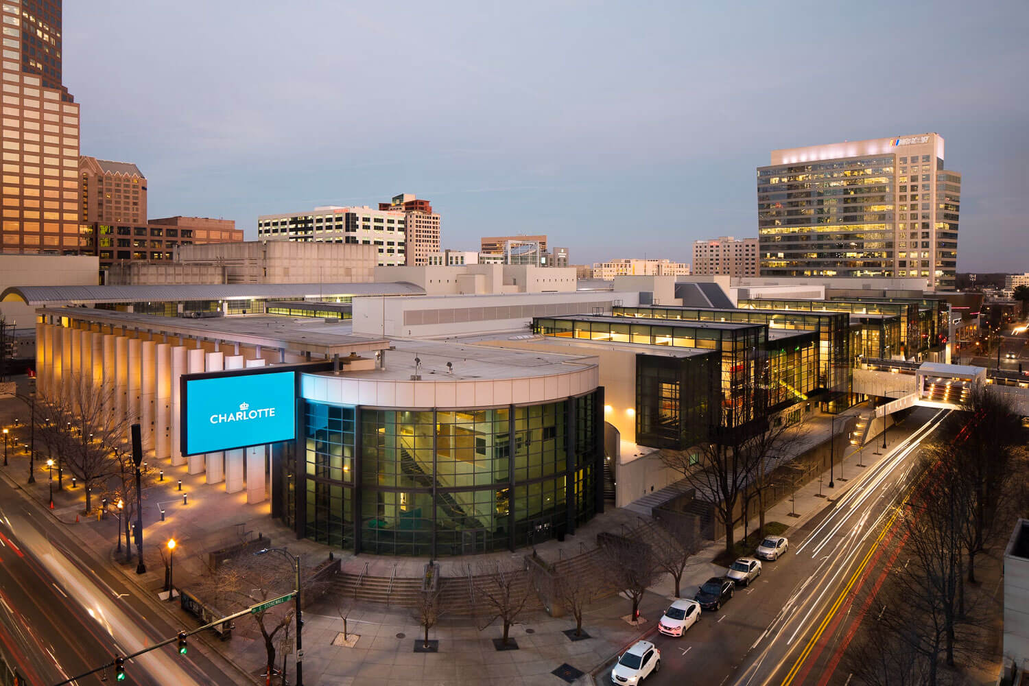 The Charlotte Convention Center is an accessible meeting and convention space with a bustling cityscape on its doorstep. Photo courtesy of CharlottesGotaLot.com. 