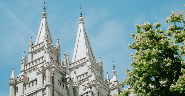 솔트레이크시티의 중심부의 위치한 모르몬교 템플이다. 사진: 오브리 오돔, 언스플레쉬.