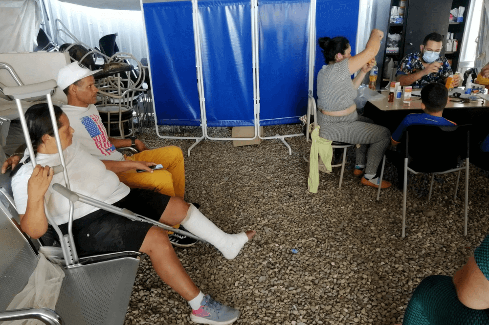 A busy United Methodist Mission in Honduras clinic takes patient stats, tests to confirm diagnoses and prepares medication daily. (Photo: Courtesy of UMMH)