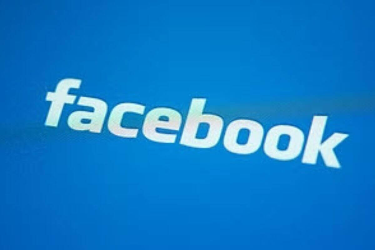 Facebook Group vs. Facebook Page: Which is Right for Your Church?