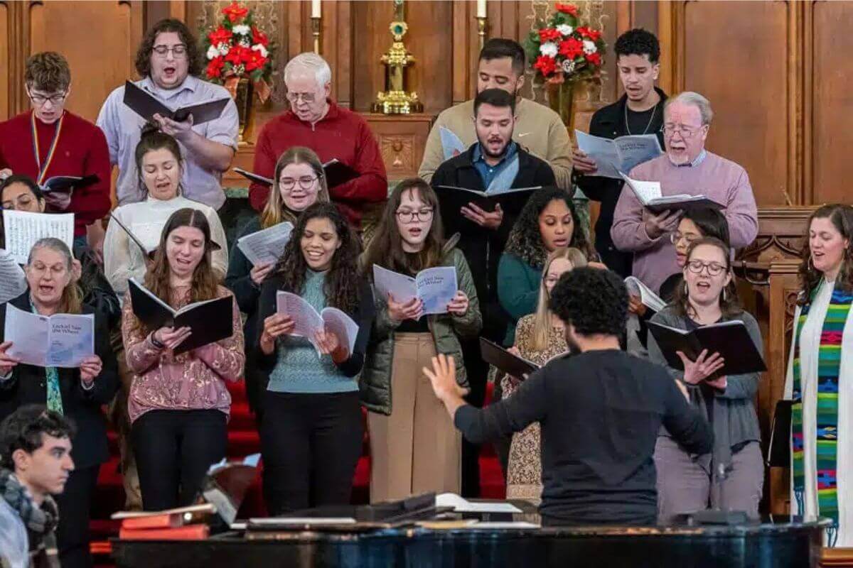Grace United Methodist Choir, LVC students, and the Brazilian choir sing together. Photo courtesy of Jim Whetstone.
