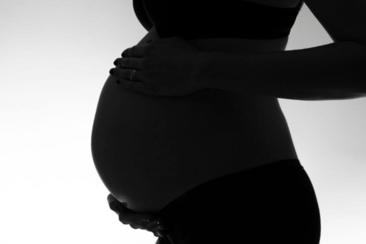 Urge Your Representative to Pass the Momnibus Act to Protect Maternal Health