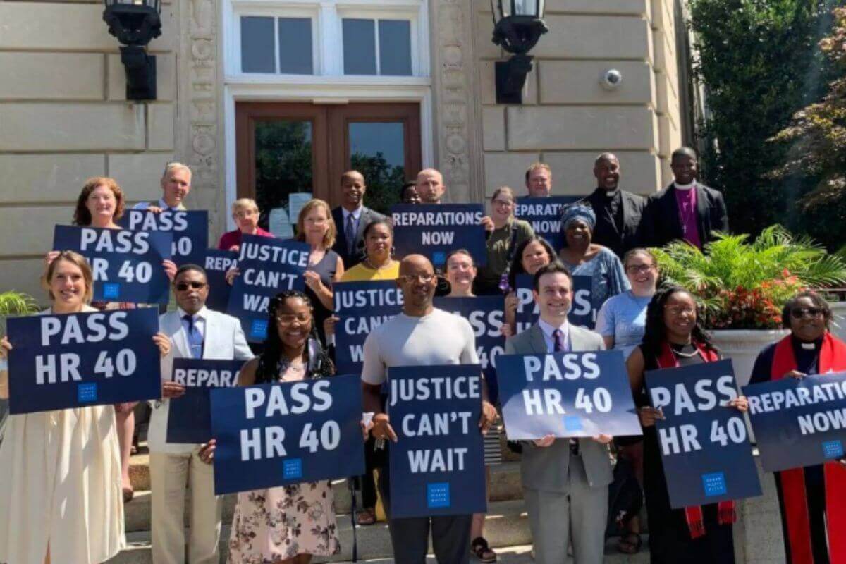 Tell Congress to pass the HR 40 Act