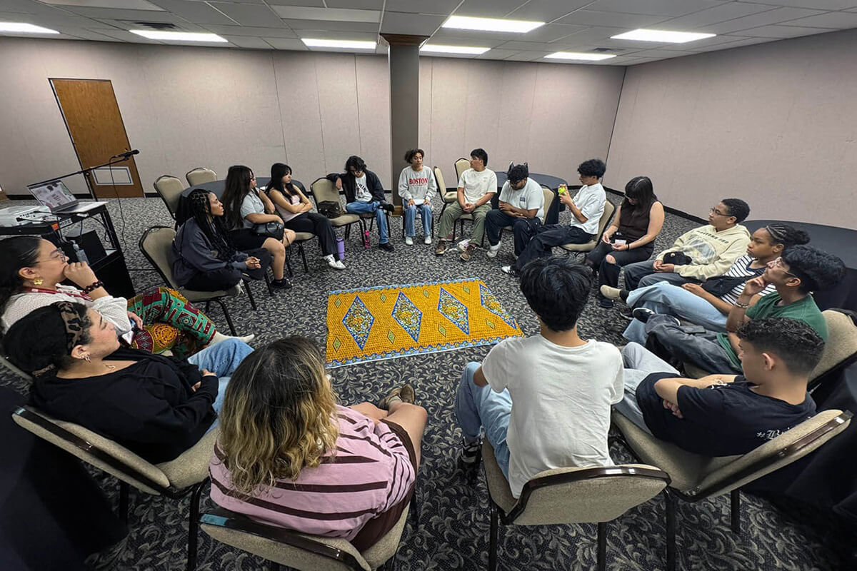 High school students gather in Nashville, Tenn., for the Hispanic Youth Leadership Academy preparatory session, a program focused on nurturing the next generation of Hispanic-Latino leaders. Photo by the Rev. Gustavo Vásquez, UM News.